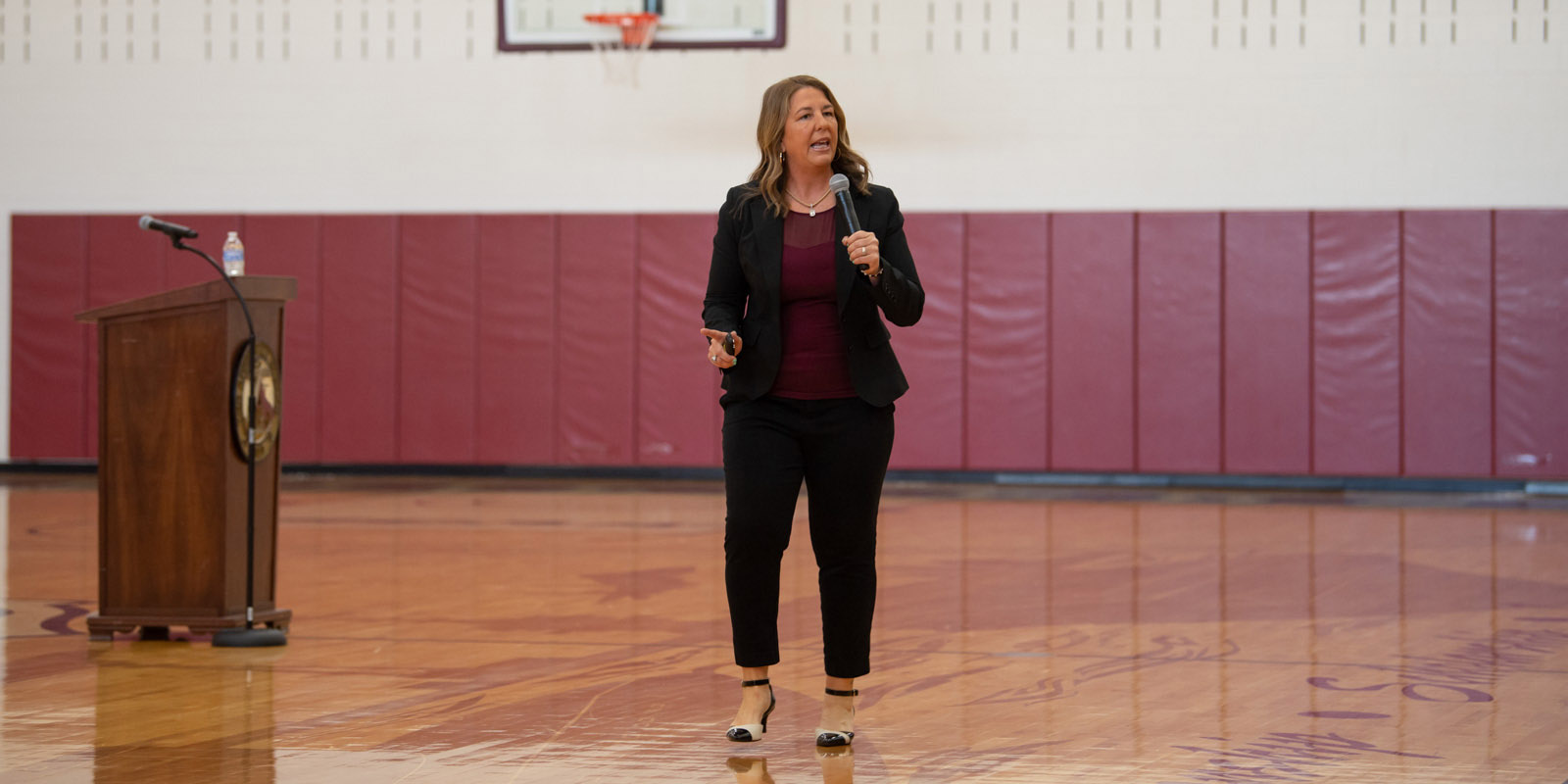 Karen Barefoot Speaking At The Apprentice School
