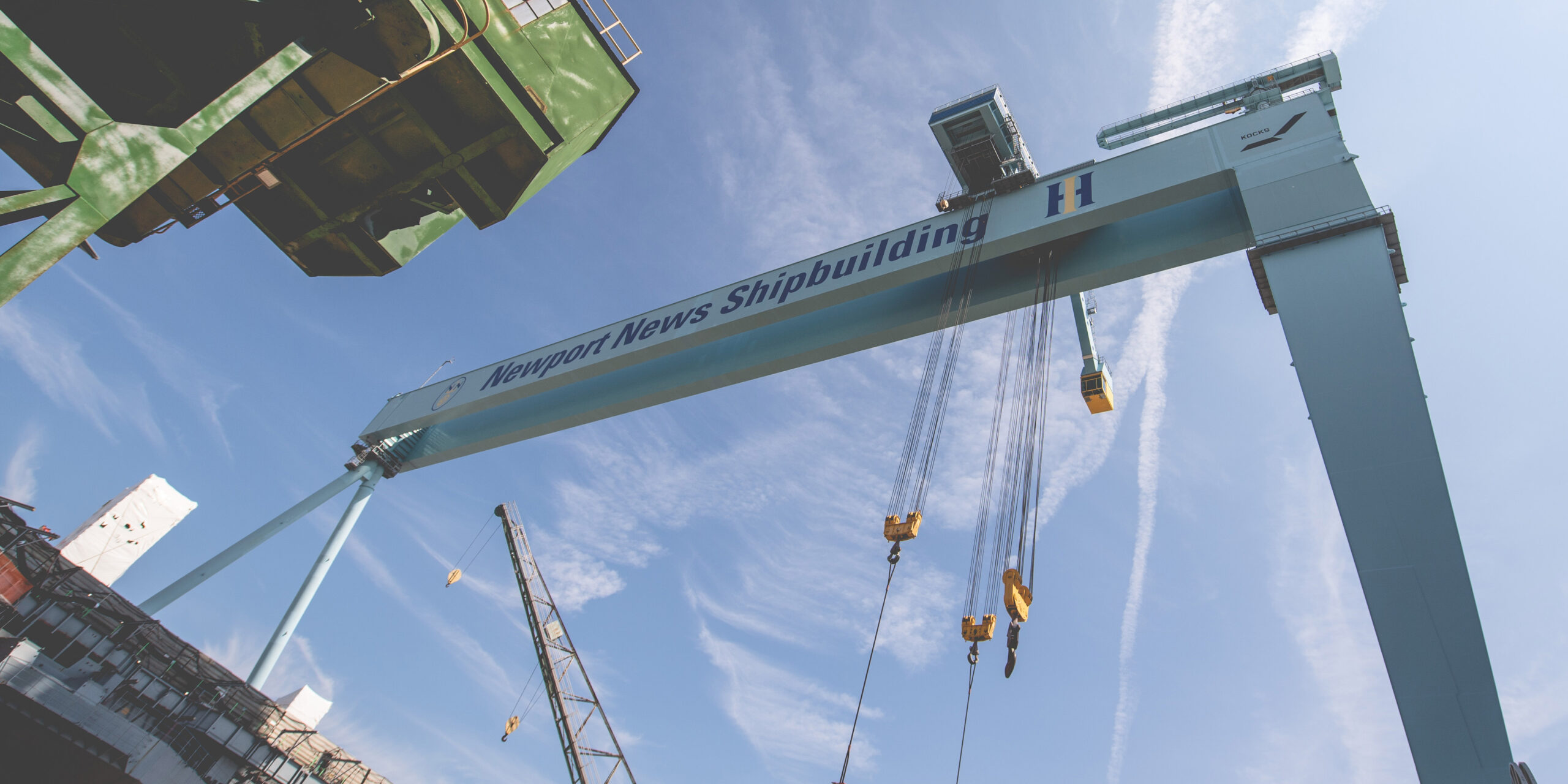 OVERALL SHOTS FROM DD 11 AND FROM THE TOP OF THE 315 METRIC TON CRANE