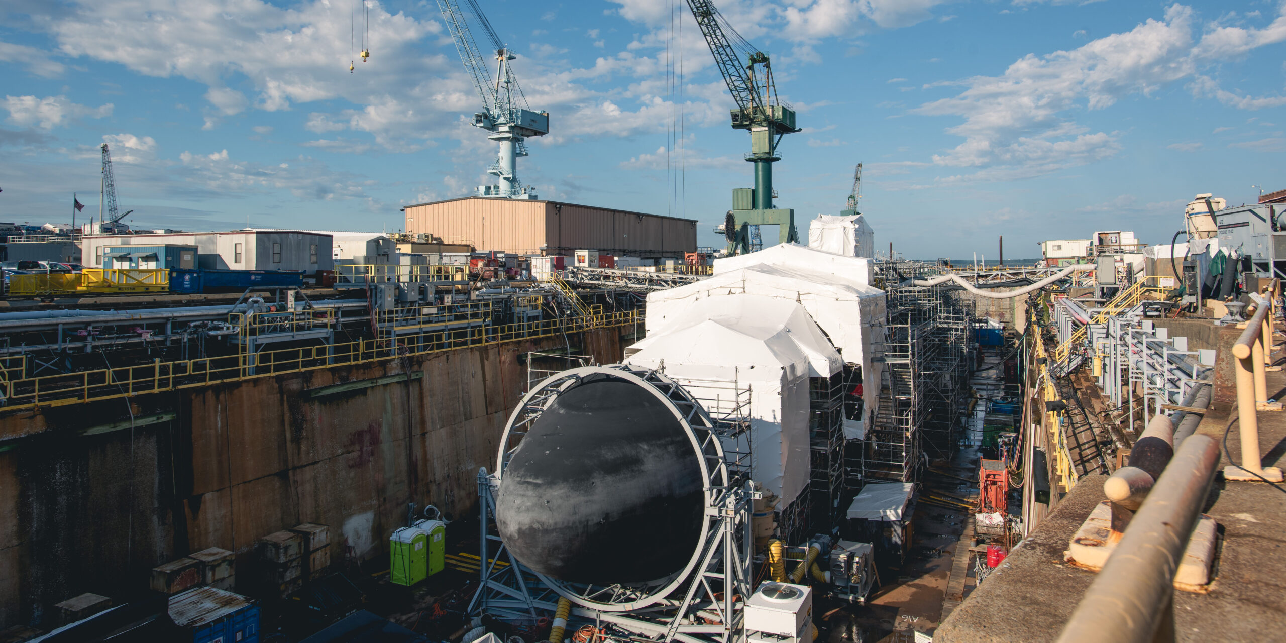 USS Columbus SSN762 in DD1